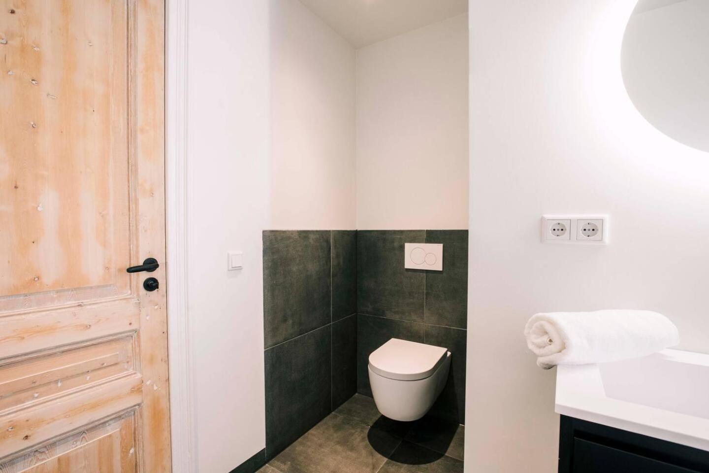 Xxl Loft With Bath Located Stadsvilla تيلبورغ المظهر الخارجي الصورة